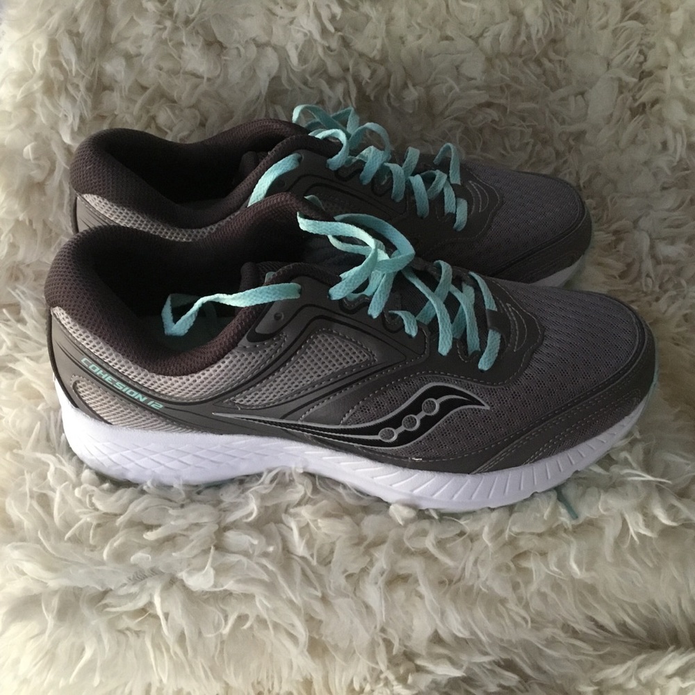 ~WOMANS SAUCONY COHESION 12 RUNNING SHOE~